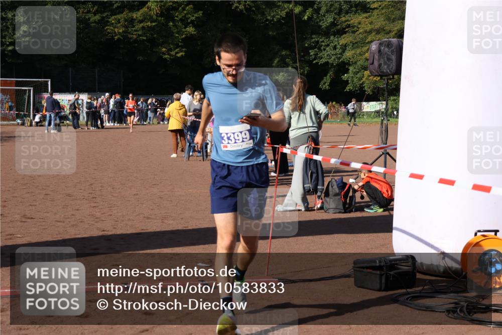 27.09.2026 - 35. Volkslauf durch das schöne Alstertal Strokosch-Dieckow http://msf.ph/oto/10583833 27.09.2026 11:22:03 Ziel 3399 meine-sportfotos.de