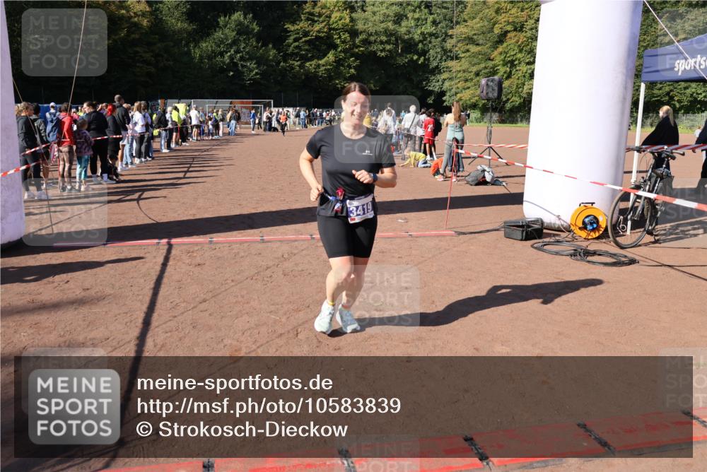 27.09.2026 - 35. Volkslauf durch das schöne Alstertal Strokosch-Dieckow http://msf.ph/oto/10583839 27.09.2026 11:42:30 Ziel 3419 meine-sportfotos.de