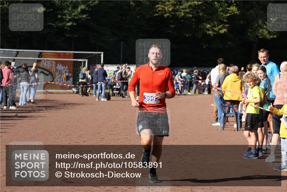 27.09.2026 - 35. Volkslauf durch das schöne Alstertal Strokosch-Dieckow http://msf.ph/oto/10583891 27.09.2026 11:21:35 Ziel 1403, 3993 meine-sportfotos.de