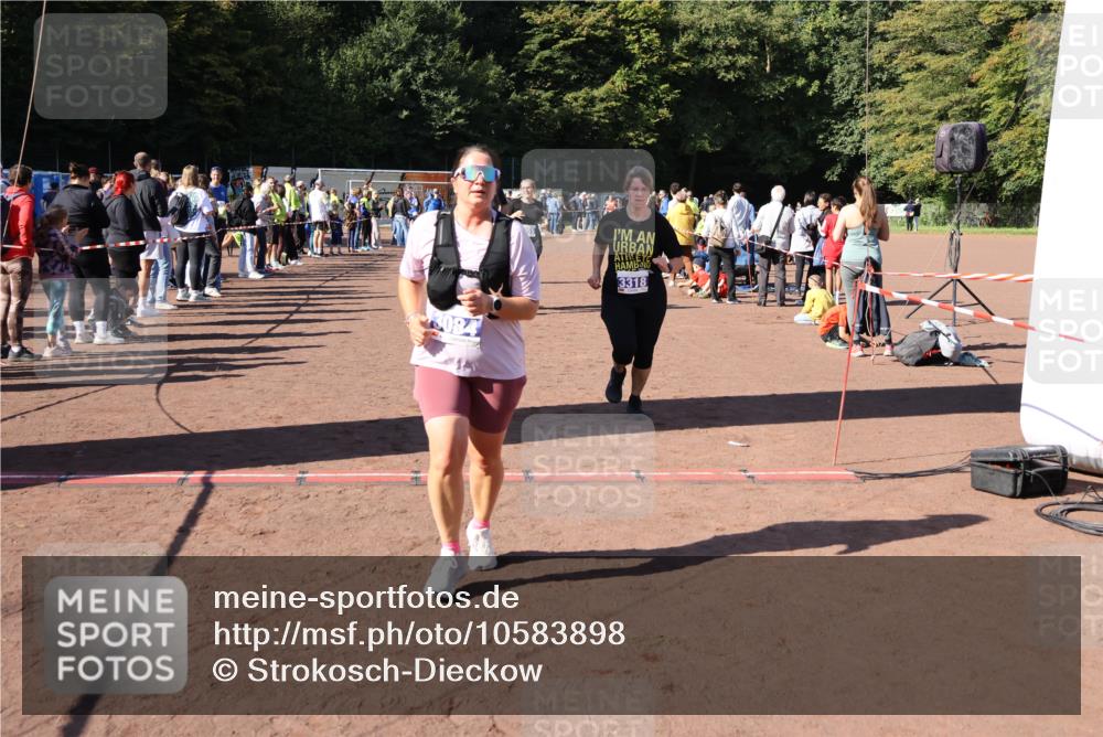 27.09.2026 - 35. Volkslauf durch das schöne Alstertal Strokosch-Dieckow http://msf.ph/oto/10583898 27.09.2026 11:42:22 Ziel 3011, 3054, 3055, 3083, 3084, 3318, 3419 meine-sportfotos.de