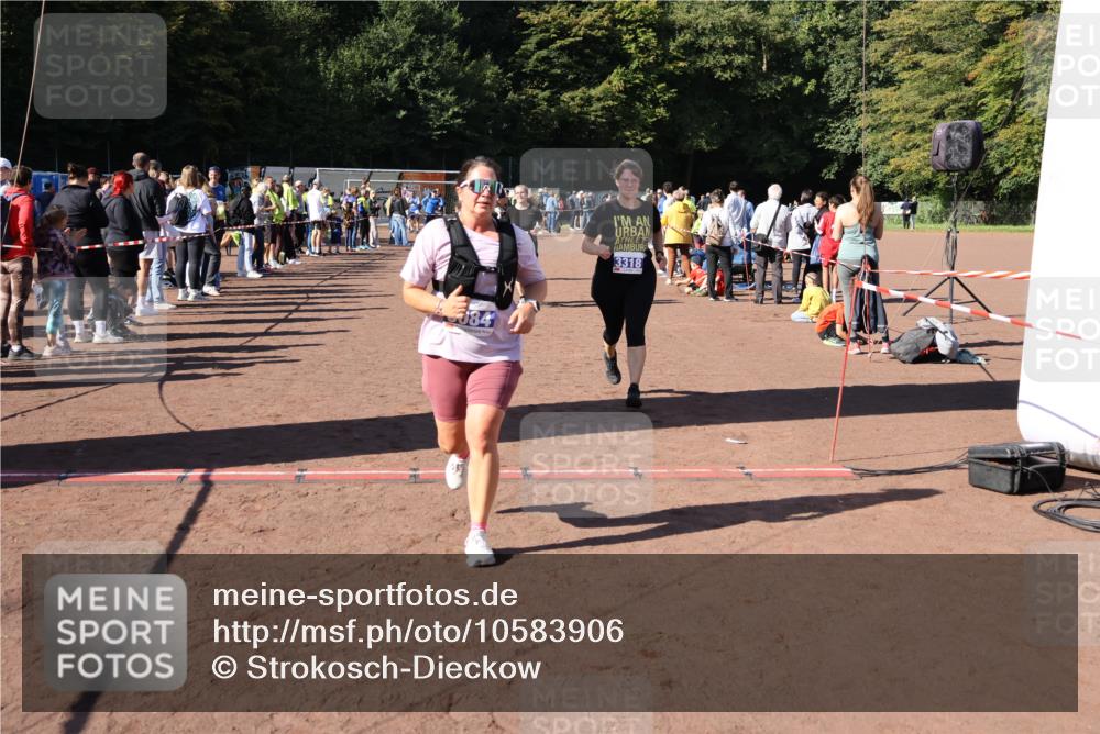 27.09.2026 - 35. Volkslauf durch das schöne Alstertal Strokosch-Dieckow http://msf.ph/oto/10583906 27.09.2026 11:42:22 Ziel 3011, 3054, 3055, 3083, 3084, 3318, 3419 meine-sportfotos.de