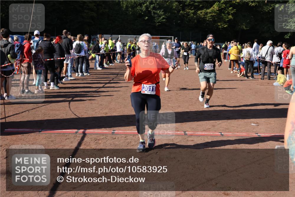 27.09.2026 - 35. Volkslauf durch das schöne Alstertal Strokosch-Dieckow http://msf.ph/oto/10583925 27.09.2026 11:42:19 Ziel 3011, 3054, 3055, 3083, 3084, 3170, 3318, 3352, 3419 meine-sportfotos.de