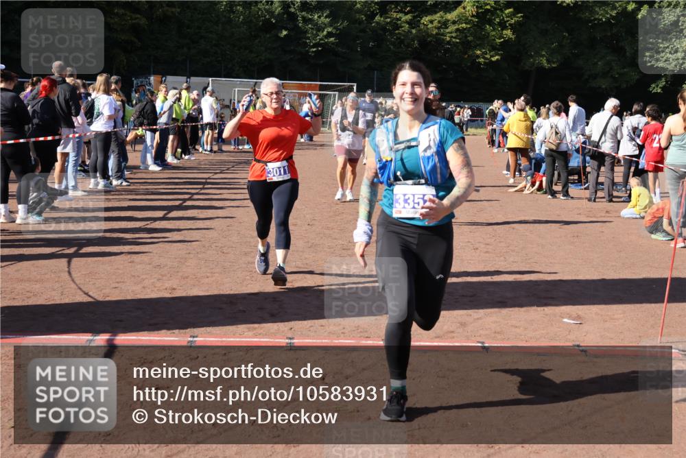 27.09.2026 - 35. Volkslauf durch das schöne Alstertal Strokosch-Dieckow http://msf.ph/oto/10583931 27.09.2026 11:42:18 Ziel 3011, 3054, 3055, 3083, 3084, 3170, 3318, 3337, 3338, 3352 meine-sportfotos.de