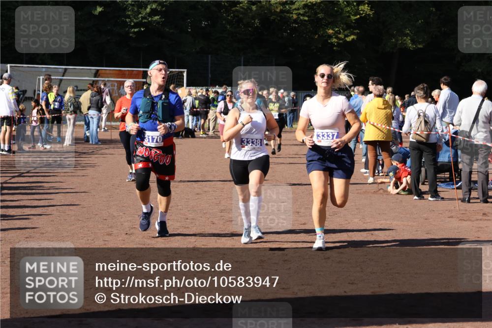 27.09.2026 - 35. Volkslauf durch das schöne Alstertal Strokosch-Dieckow http://msf.ph/oto/10583947 27.09.2026 11:42:13 Ziel 3011, 3083, 3084, 3143, 3170, 3337, 3338, 3352 meine-sportfotos.de