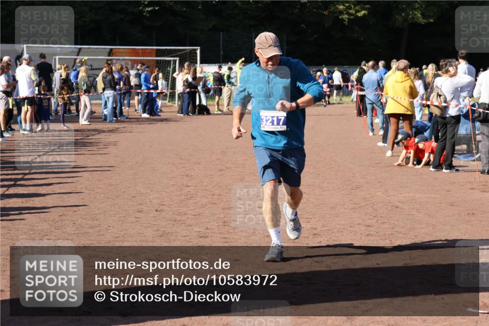 27.09.2026 - 35. Volkslauf durch das schöne Alstertal Strokosch-Dieckow http://msf.ph/oto/10583972 27.09.2026 11:41:54 Ziel 3217 meine-sportfotos.de