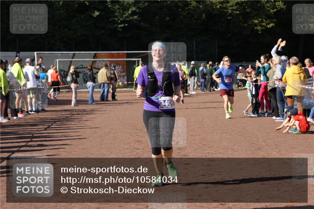 27.09.2026 - 35. Volkslauf durch das schöne Alstertal Strokosch-Dieckow http://msf.ph/oto/10584034 27.09.2026 11:40:52 Ziel 3406 meine-sportfotos.de