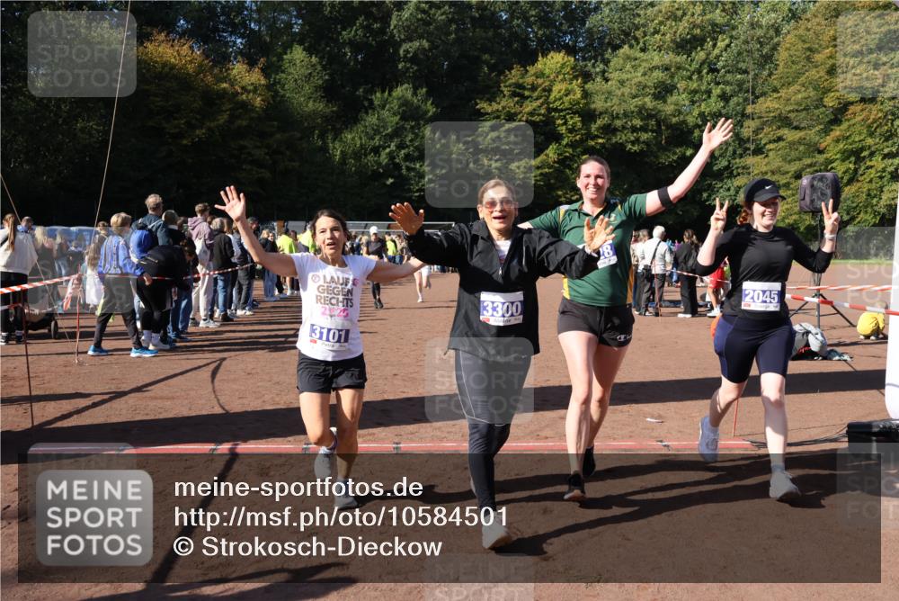 27.09.2026 - 35. Volkslauf durch das schöne Alstertal Strokosch-Dieckow http://msf.ph/oto/10584501 27.09.2026 11:35:57 Ziel 2045, 3087, 3101, 3138, 3228, 3300 meine-sportfotos.de