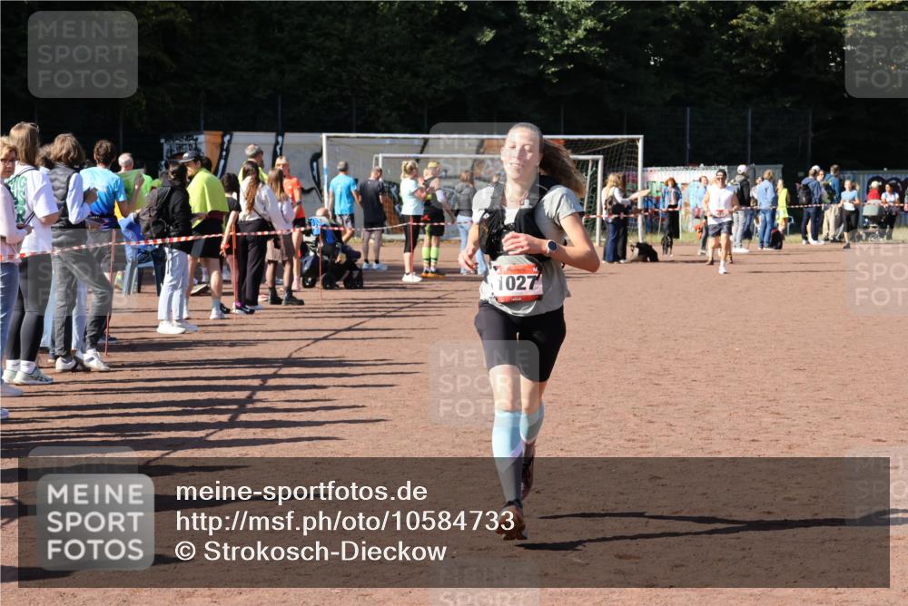 27.09.2026 - 35. Volkslauf durch das schöne Alstertal Strokosch-Dieckow http://msf.ph/oto/10584733 27.09.2026 11:51:00 Ziel 1027, 1514 meine-sportfotos.de