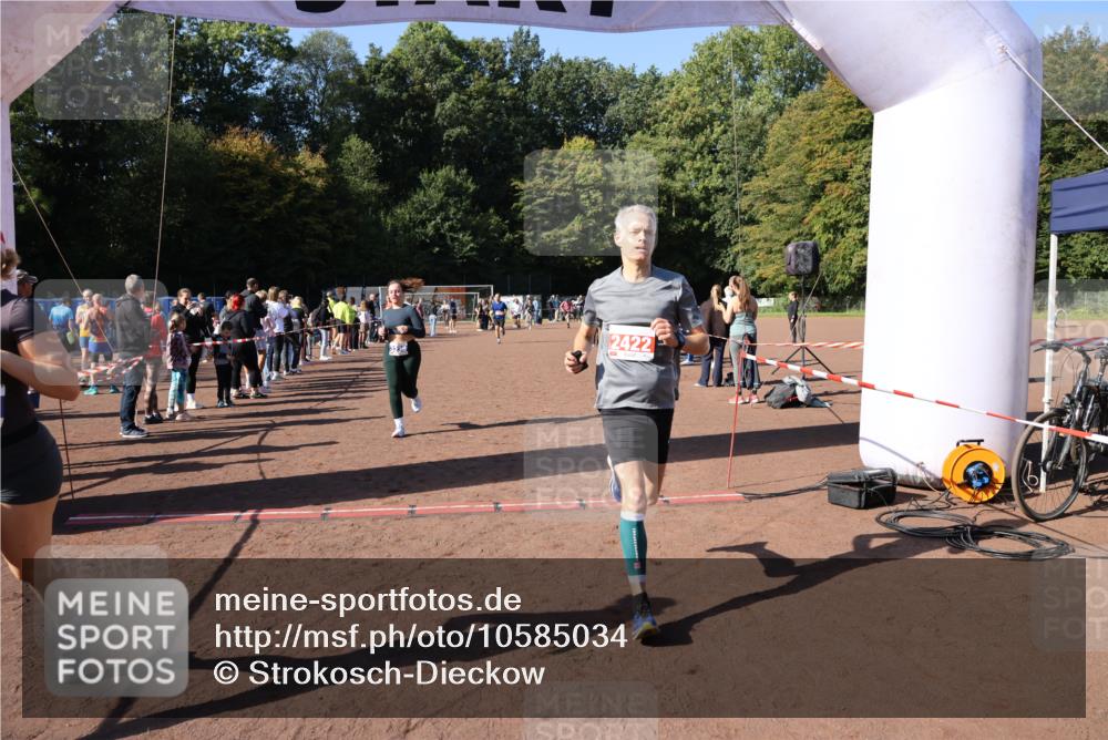 27.09.2026 - 35. Volkslauf durch das schöne Alstertal Strokosch-Dieckow http://msf.ph/oto/10585034 27.09.2026 11:50:00 Ziel 1544, 2422, 3156, 3238 meine-sportfotos.de