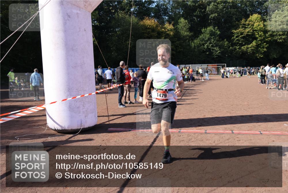 27.09.2026 - 35. Volkslauf durch das schöne Alstertal Strokosch-Dieckow http://msf.ph/oto/10585149 27.09.2026 11:47:53 Ziel 1479, 1501 meine-sportfotos.de