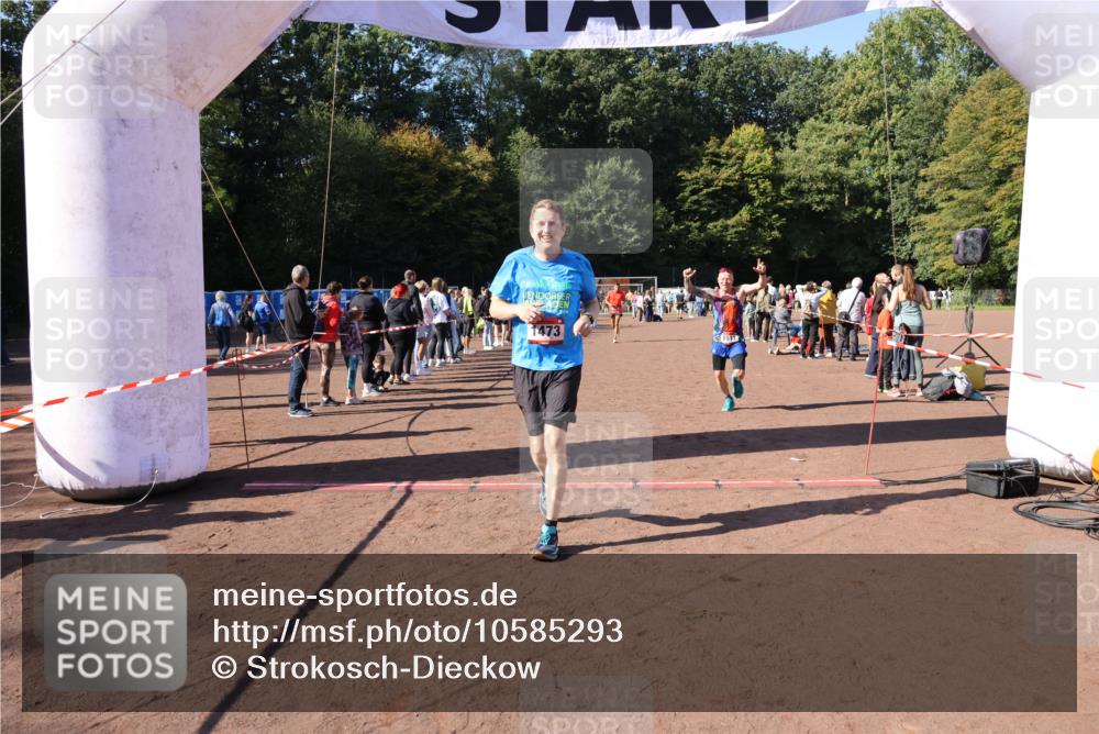 27.09.2026 - 35. Volkslauf durch das schöne Alstertal Strokosch-Dieckow http://msf.ph/oto/10585293 27.09.2026 11:47:14 Ziel 1473, 1511, 1699, 2101, 3392 meine-sportfotos.de