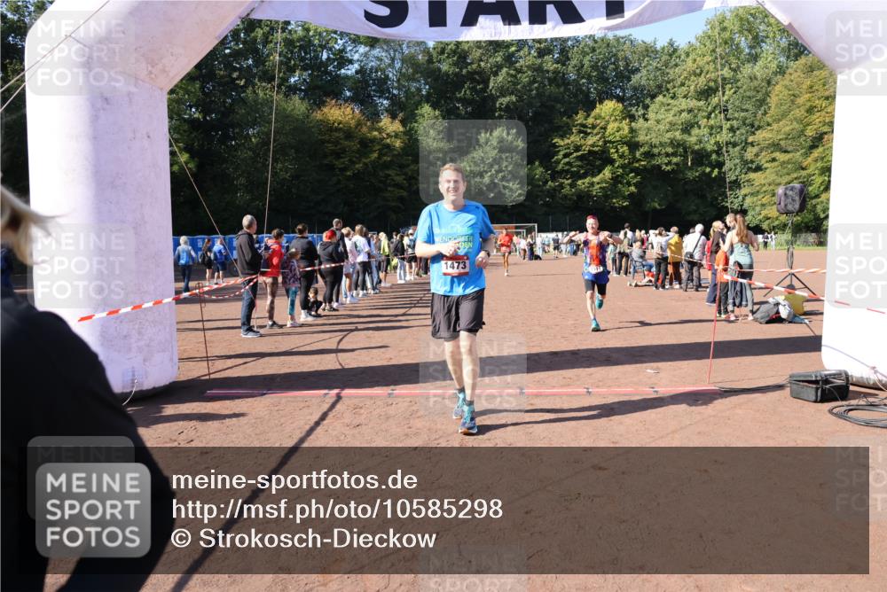 27.09.2026 - 35. Volkslauf durch das schöne Alstertal Strokosch-Dieckow http://msf.ph/oto/10585298 27.09.2026 11:47:14 Ziel 1473, 1511, 1699, 2101, 3392 meine-sportfotos.de