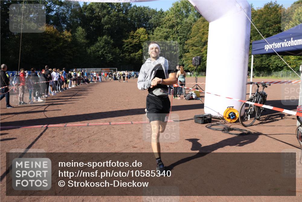 27.09.2026 - 35. Volkslauf durch das schöne Alstertal Strokosch-Dieckow http://msf.ph/oto/10585340 27.09.2026 11:47:00 Ziel 1010, 1734 meine-sportfotos.de