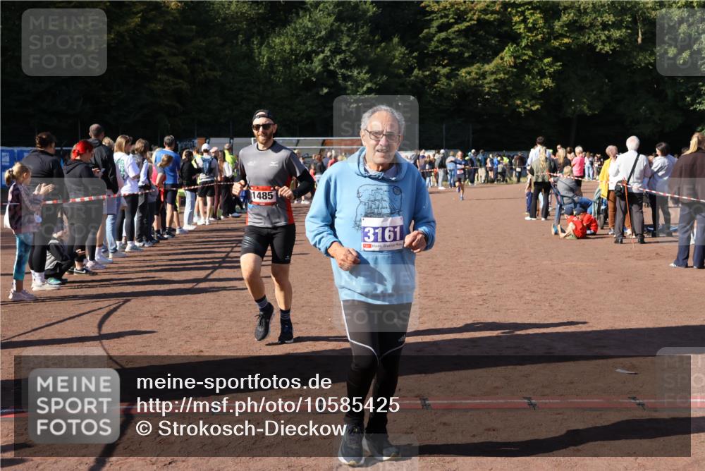 27.09.2026 - 35. Volkslauf durch das schöne Alstertal Strokosch-Dieckow http://msf.ph/oto/10585425 27.09.2026 11:46:43 Ziel 1485, 3161 meine-sportfotos.de
