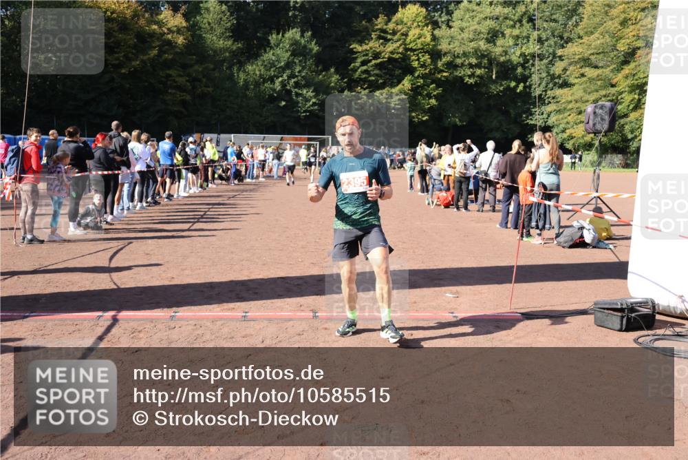 27.09.2026 - 35. Volkslauf durch das schöne Alstertal Strokosch-Dieckow http://msf.ph/oto/10585515 27.09.2026 11:46:25 Ziel 2395 meine-sportfotos.de