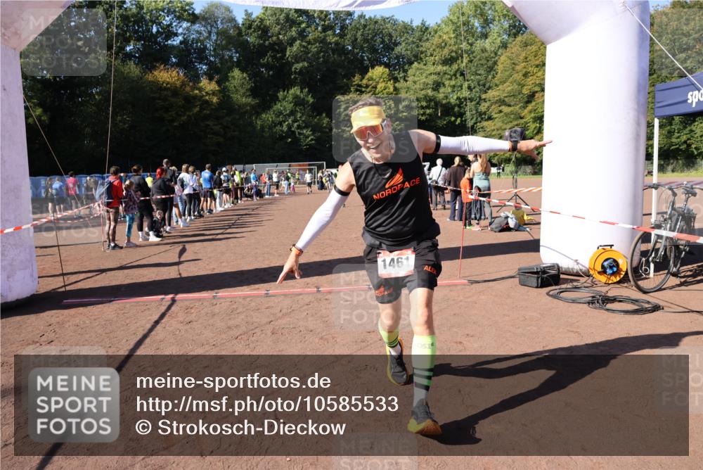27.09.2026 - 35. Volkslauf durch das schöne Alstertal Strokosch-Dieckow http://msf.ph/oto/10585533 27.09.2026 11:46:22 Ziel 1461, 2395 meine-sportfotos.de