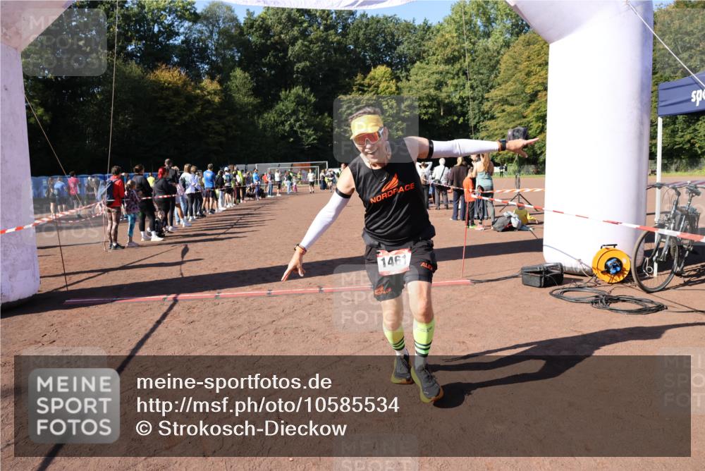 27.09.2026 - 35. Volkslauf durch das schöne Alstertal Strokosch-Dieckow http://msf.ph/oto/10585534 27.09.2026 11:46:22 Ziel 1461, 2395 meine-sportfotos.de