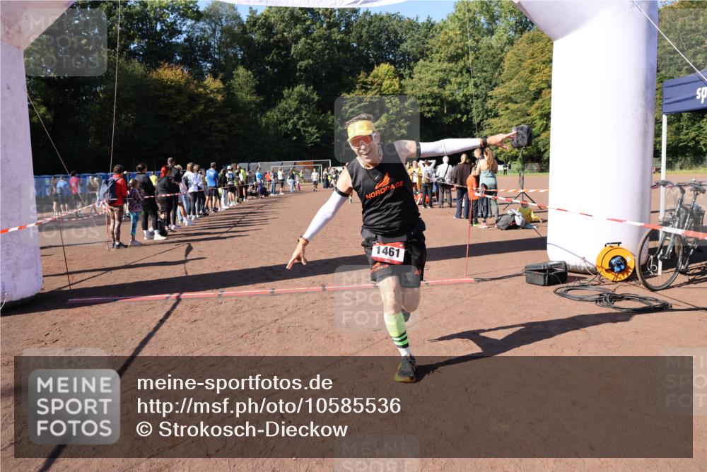 27.09.2026 - 35. Volkslauf durch das schöne Alstertal Strokosch-Dieckow http://msf.ph/oto/10585536 27.09.2026 11:46:21 Ziel 1461, 2395 meine-sportfotos.de