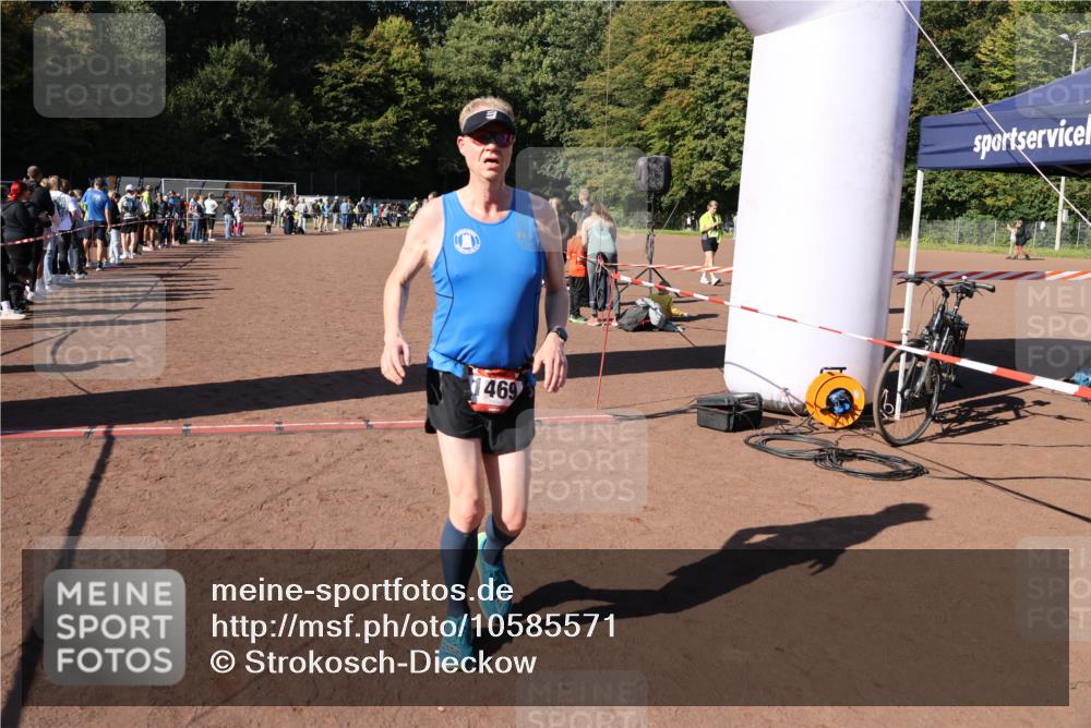 27.09.2026 - 35. Volkslauf durch das schöne Alstertal Strokosch-Dieckow http://msf.ph/oto/10585571 27.09.2026 11:45:59 Ziel 1469, 2171 meine-sportfotos.de