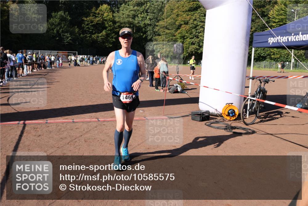 27.09.2026 - 35. Volkslauf durch das schöne Alstertal Strokosch-Dieckow http://msf.ph/oto/10585575 27.09.2026 11:45:59 Ziel 1469, 2171 meine-sportfotos.de