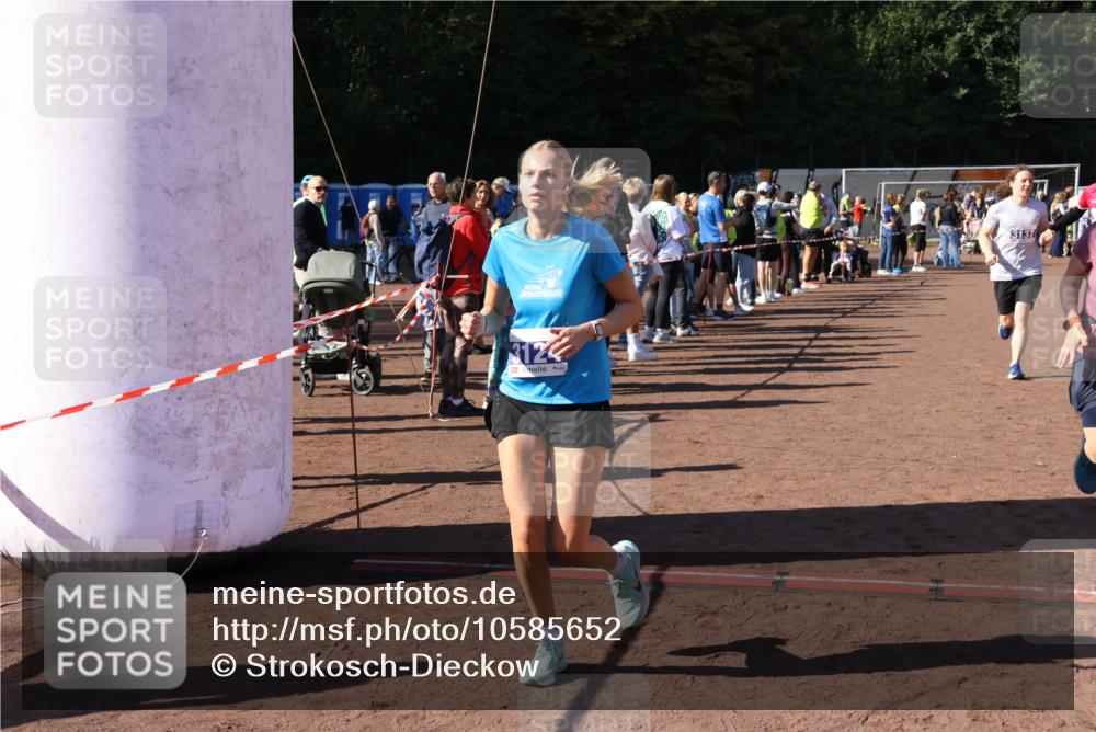27.09.2026 - 35. Volkslauf durch das schöne Alstertal Strokosch-Dieckow http://msf.ph/oto/10585652 27.09.2026 11:45:12 Ziel 1442, 1451, 1470, 1481, 3045, 3066, 3076, 3124, 3137, 3283, 3284, 3357 meine-sportfotos.de