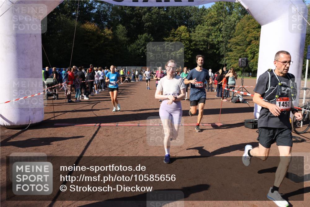 27.09.2026 - 35. Volkslauf durch das schöne Alstertal Strokosch-Dieckow http://msf.ph/oto/10585656 27.09.2026 11:45:10 Ziel 1442, 1451, 1470, 1481, 3045, 3066, 3076, 3124, 3137, 3283, 3284, 3357 meine-sportfotos.de