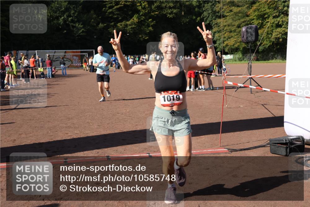 27.09.2026 - 35. Volkslauf durch das schöne Alstertal Strokosch-Dieckow http://msf.ph/oto/10585748 27.09.2026 11:56:13 Ziel 1019, 1560 meine-sportfotos.de