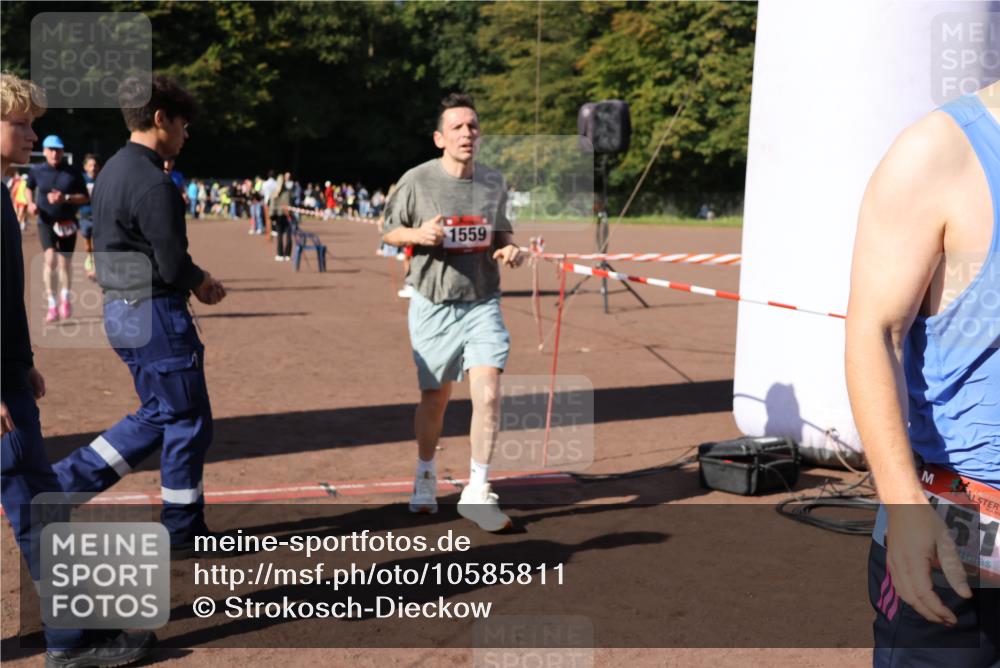 27.09.2026 - 35. Volkslauf durch das schöne Alstertal Strokosch-Dieckow http://msf.ph/oto/10585811 27.09.2026 11:55:47 Ziel 1517, 1525, 1559, 2335, 2379 meine-sportfotos.de