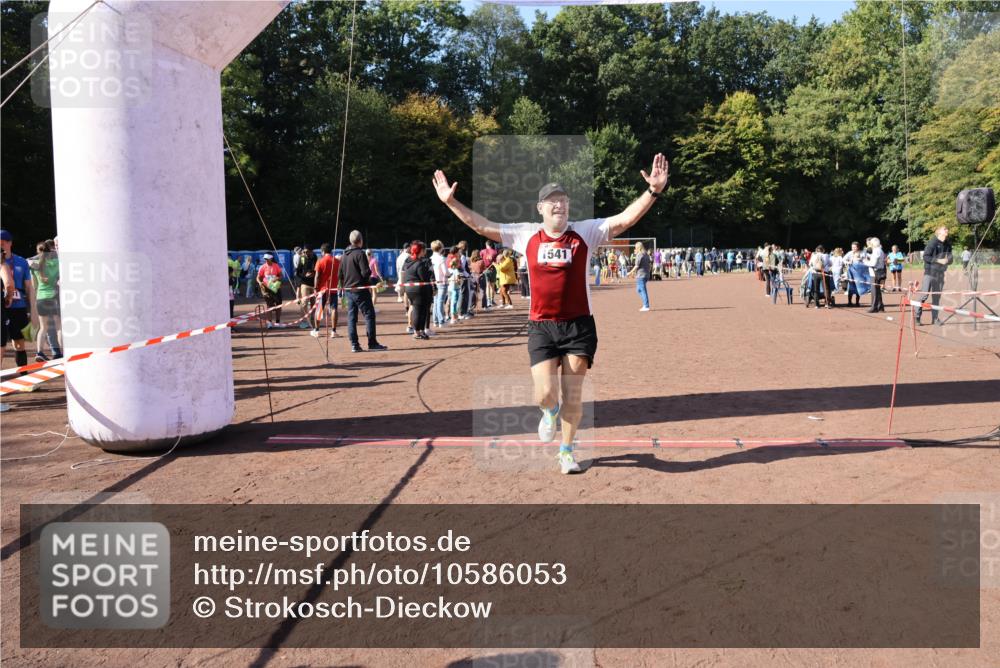 27.09.2026 - 35. Volkslauf durch das schöne Alstertal Strokosch-Dieckow http://msf.ph/oto/10586053 27.09.2026 11:53:52 Ziel 1541 meine-sportfotos.de