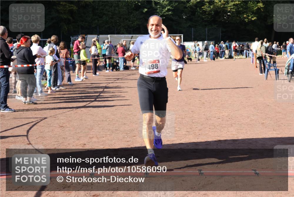 27.09.2026 - 35. Volkslauf durch das schöne Alstertal Strokosch-Dieckow http://msf.ph/oto/10586090 27.09.2026 11:53:35 Ziel 1012, 1498 meine-sportfotos.de