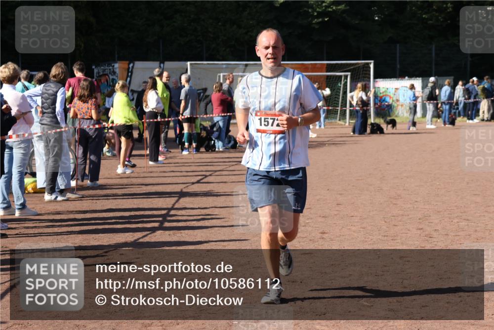 27.09.2026 - 35. Volkslauf durch das schöne Alstertal Strokosch-Dieckow http://msf.ph/oto/10586112 27.09.2026 11:53:22 Ziel 1572 meine-sportfotos.de