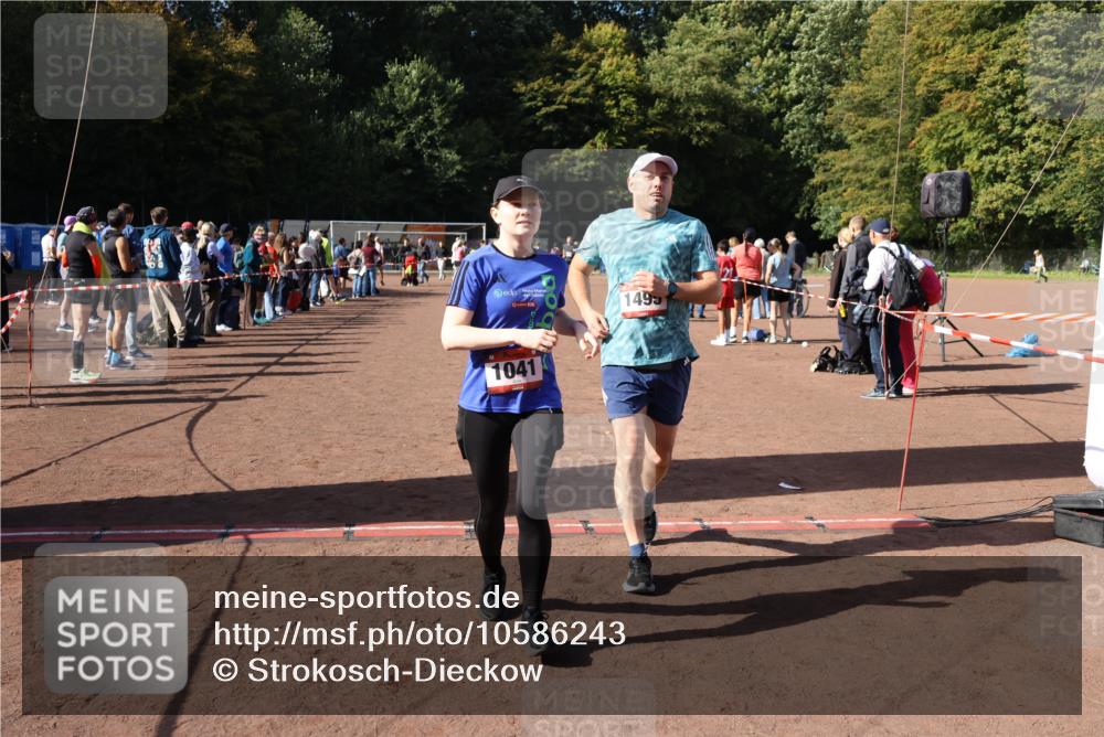 27.09.2026 - 35. Volkslauf durch das schöne Alstertal Strokosch-Dieckow http://msf.ph/oto/10586243 27.09.2026 12:12:17 Ziel 1041, 1495 meine-sportfotos.de