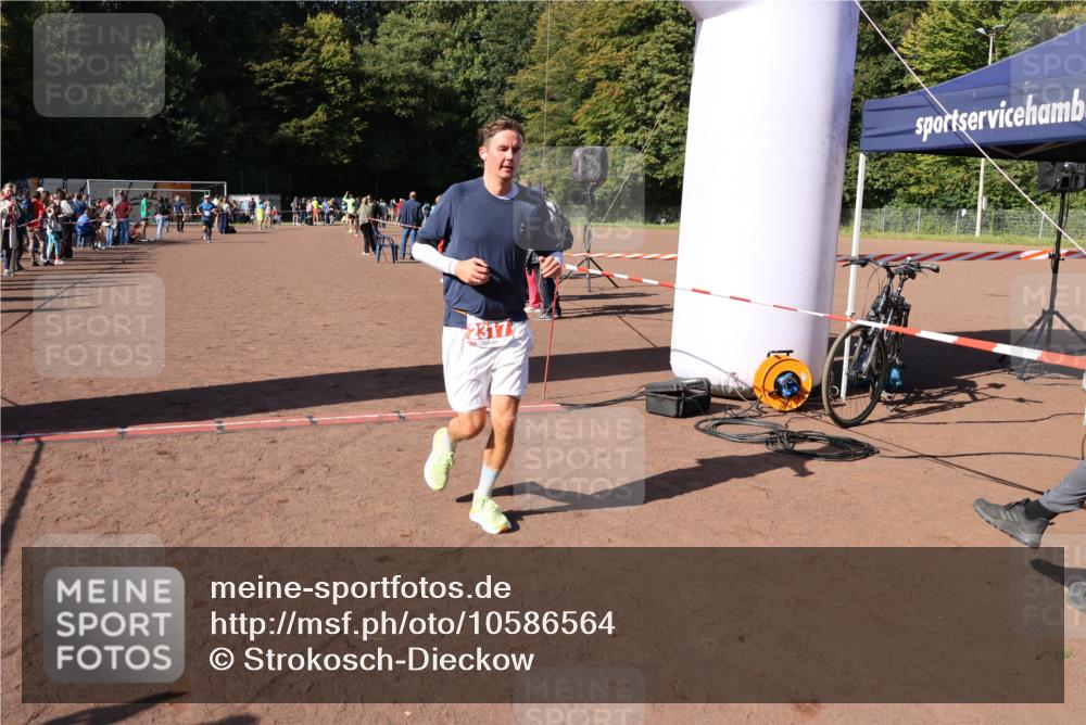 27.09.2026 - 35. Volkslauf durch das schöne Alstertal Strokosch-Dieckow http://msf.ph/oto/10586564 27.09.2026 12:09:23 Ziel 2317, 2425 meine-sportfotos.de