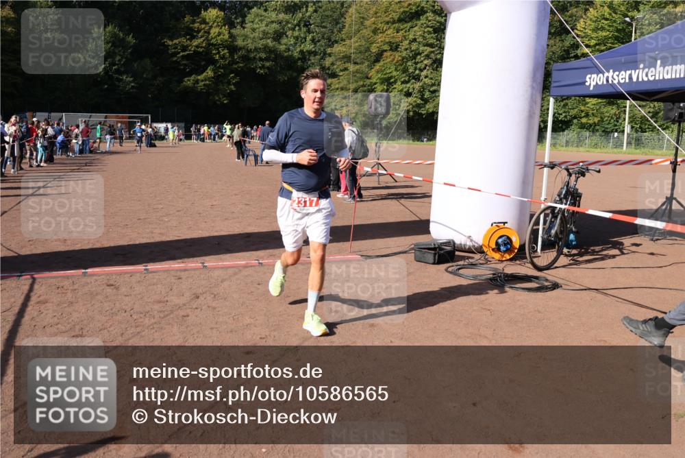 27.09.2026 - 35. Volkslauf durch das schöne Alstertal Strokosch-Dieckow http://msf.ph/oto/10586565 27.09.2026 12:09:23 Ziel 2317, 2425 meine-sportfotos.de
