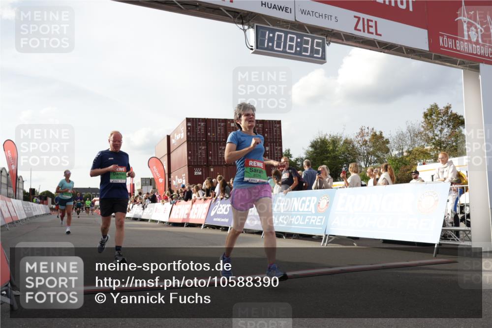 03.10.2026 - Köhlbrandbrückenlauf Yannick Fuchs http://msf.ph/oto/10588390 03.10.2026 16:08:36 Ziel 7307, 7700, 8267, 8353, 8524, 8525, 8635, 8646, 8647 meine-sportfotos.de