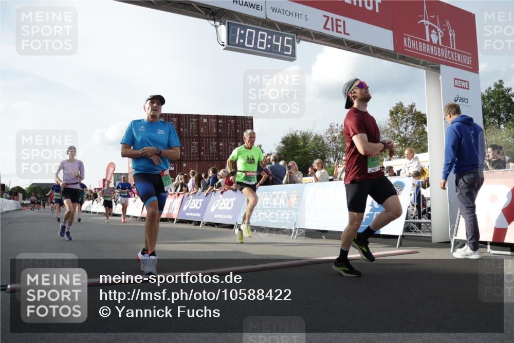 03.10.2026 - Köhlbrandbrückenlauf Yannick Fuchs http://msf.ph/oto/10588422 03.10.2026 16:08:46 Ziel 7307, 8066, 8267, 8353, 8369, 8398, 8516, 8771, 8795, 8832, 9796 meine-sportfotos.de