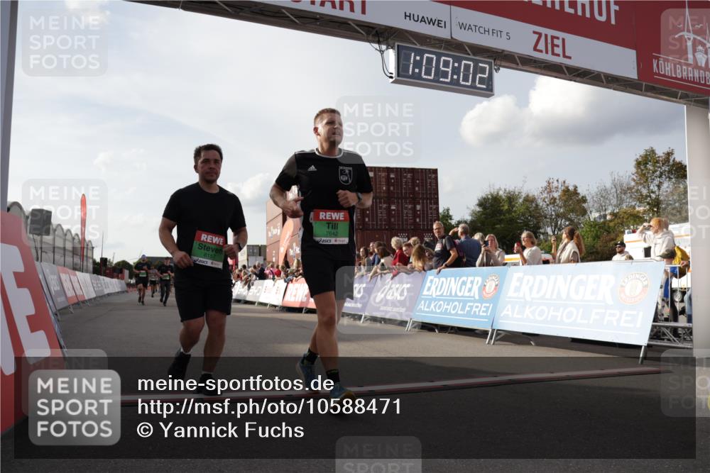 03.10.2026 - Köhlbrandbrückenlauf Yannick Fuchs http://msf.ph/oto/10588471 03.10.2026 16:09:03 Ziel 7322, 7642, 7766, 7910, 8083, 8157, 8262, 8624, 9159 meine-sportfotos.de
