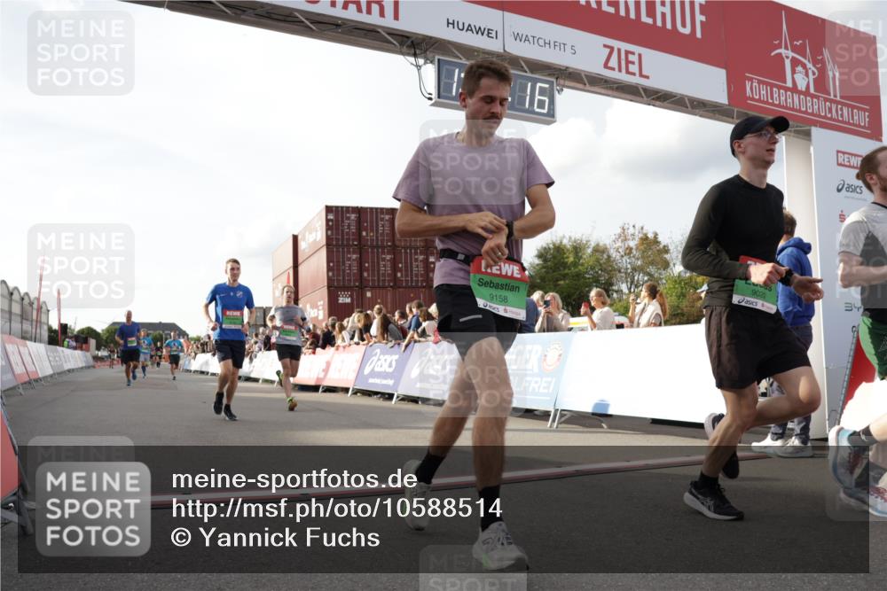 03.10.2026 - Köhlbrandbrückenlauf Yannick Fuchs http://msf.ph/oto/10588514 03.10.2026 16:09:17 Ziel 7840, 7841, 8003, 8198, 8253, 8654, 8682, 8714, 8827, 9020, 9158, 9159, 9735 meine-sportfotos.de