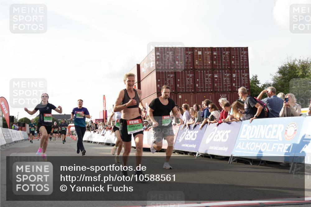 03.10.2026 - Köhlbrandbrückenlauf Yannick Fuchs http://msf.ph/oto/10588561 03.10.2026 16:09:31 Ziel 7308, 7326, 8003, 8085, 8126, 8268, 8405, 8513, 8550, 8618, 8649, 8868, 8962, 9169 meine-sportfotos.de