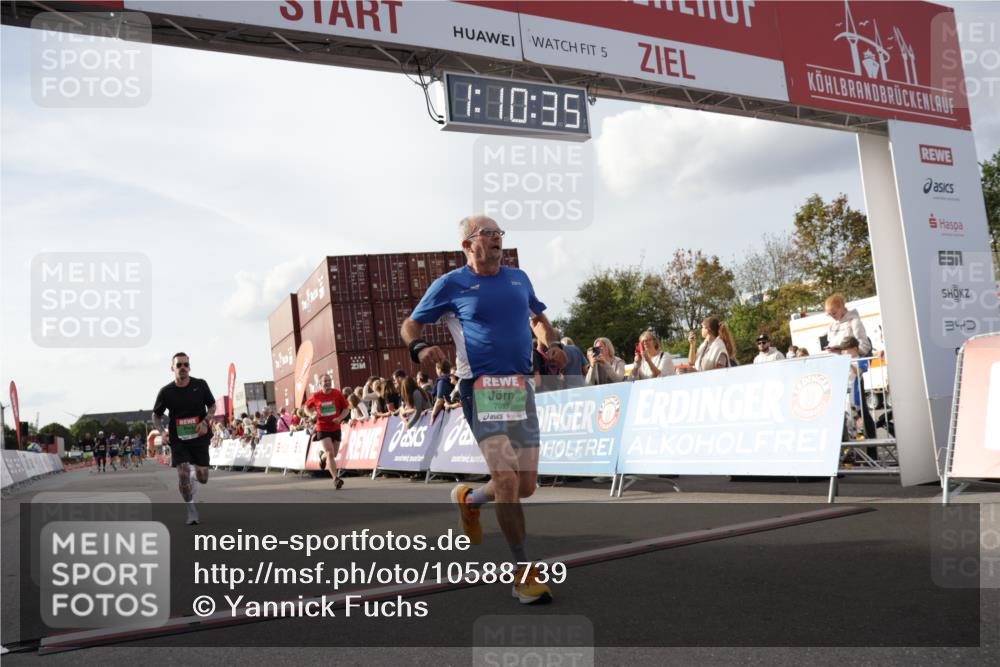 03.10.2026 - Köhlbrandbrückenlauf Yannick Fuchs http://msf.ph/oto/10588739 03.10.2026 16:10:35 Ziel 7037, 7053, 7663, 7868, 7869, 8368, 8748, 9708 meine-sportfotos.de