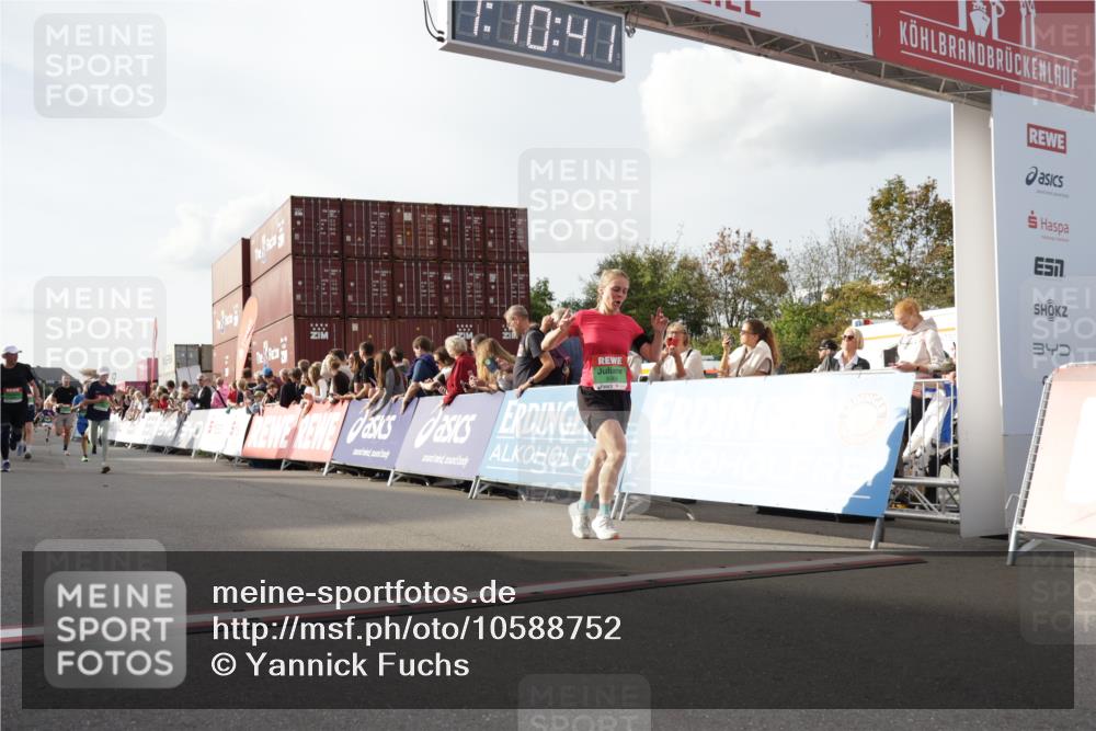 03.10.2026 - Köhlbrandbrückenlauf Yannick Fuchs http://msf.ph/oto/10588752 03.10.2026 16:10:42 Ziel 7376, 7663, 7856, 7868, 7869, 7933, 8165, 8178, 8329, 8368, 8416, 8498, 8887, 8939 meine-sportfotos.de