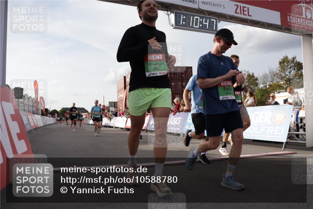 03.10.2026 - Köhlbrandbrückenlauf Yannick Fuchs http://msf.ph/oto/10588780 03.10.2026 16:10:48 Ziel 7376, 7480, 7856, 7868, 7869, 7933, 8165, 8178, 8329, 8416, 8498, 8887, 8939, 9300, 9736 meine-sportfotos.de