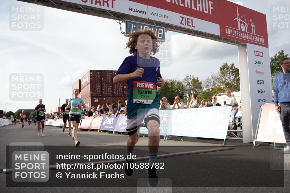 03.10.2026 - Köhlbrandbrückenlauf Yannick Fuchs http://msf.ph/oto/10588782 03.10.2026 16:10:49 Ziel 7376, 7480, 7856, 7868, 7869, 7933, 8165, 8178, 8329, 8416, 8498, 8887, 8939, 9251, 9300, 9736 meine-sportfotos.de