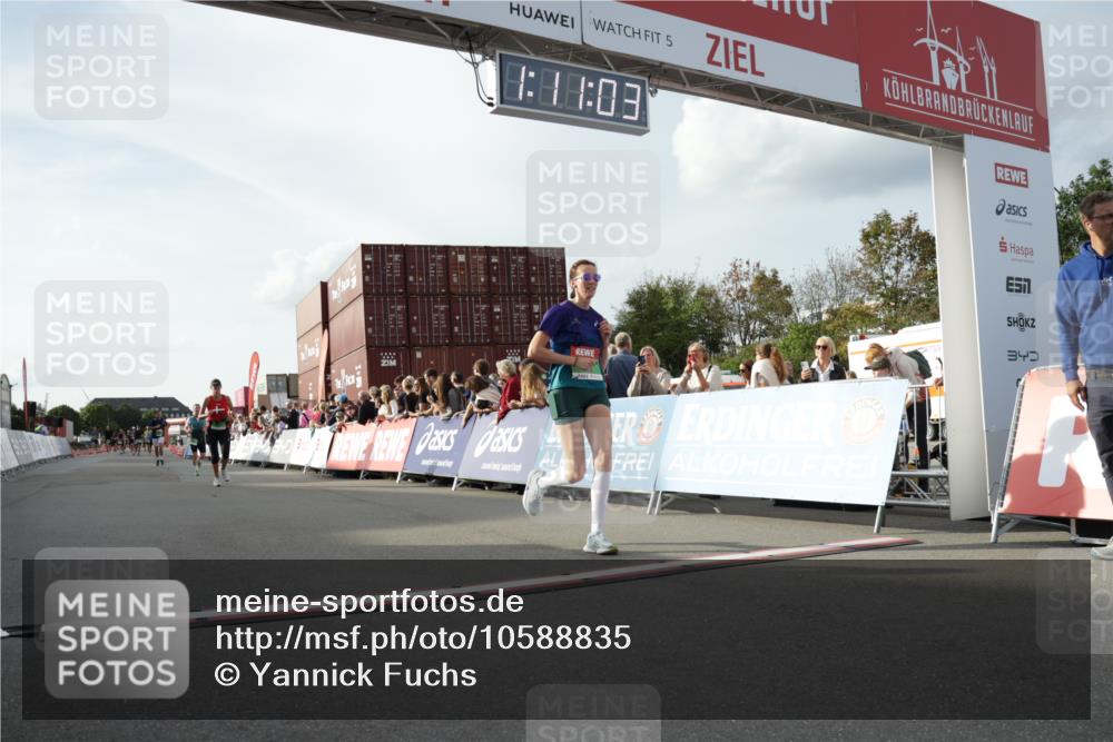 03.10.2026 - Köhlbrandbrückenlauf Yannick Fuchs http://msf.ph/oto/10588835 03.10.2026 16:11:04 Ziel 7120, 7121, 7705, 8298, 8441, 8623, 9007, 9047 meine-sportfotos.de