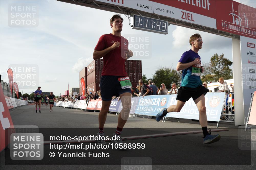 03.10.2026 - Köhlbrandbrückenlauf Yannick Fuchs http://msf.ph/oto/10588959 03.10.2026 16:11:44 Ziel 7113, 7303, 7516, 7972, 8312, 8331, 8411, 8475, 8680, 9726, 9755 meine-sportfotos.de