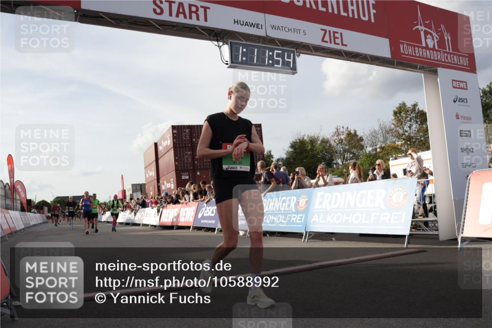 03.10.2026 - Köhlbrandbrückenlauf Yannick Fuchs http://msf.ph/oto/10588992 03.10.2026 16:11:55 Ziel 7176, 7303, 7972, 7975, 8331, 8421, 8422, 8538, 8601, 8680, 8777, 9755 meine-sportfotos.de