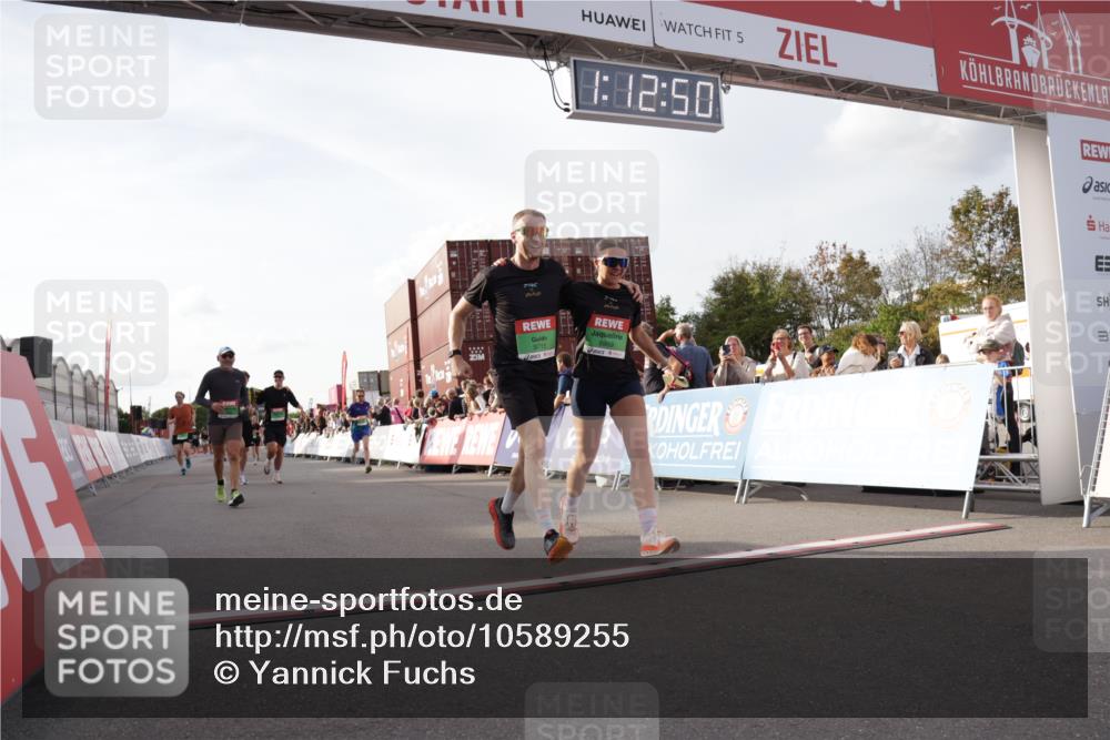 03.10.2026 - Köhlbrandbrückenlauf Yannick Fuchs http://msf.ph/oto/10589255 03.10.2026 16:12:51 Ziel 7666, 7751, 7752, 7855, 8036, 8315, 8532, 8651, 8802, 8963, 8969, 9036, 9692, 9715, 9744, 9767 meine-sportfotos.de