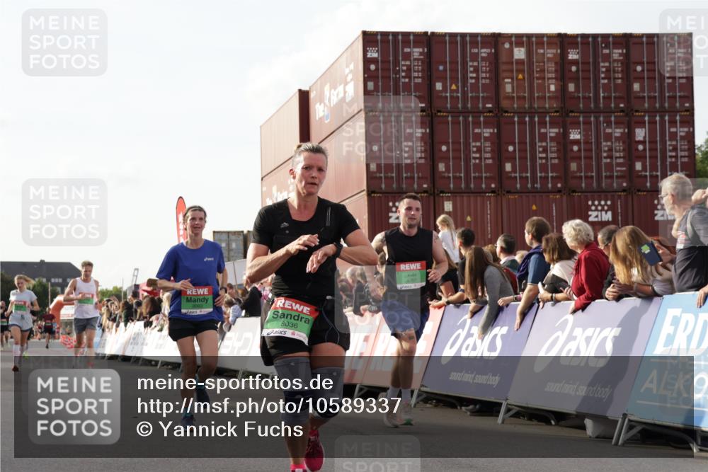 03.10.2026 - Köhlbrandbrückenlauf Yannick Fuchs http://msf.ph/oto/10589337 03.10.2026 16:12:59 Ziel 7666, 7751, 7752, 8036, 8287, 8495, 8514, 8532, 8963, 8964, 9036, 9515, 9716, 9744, 9767, 9788 meine-sportfotos.de