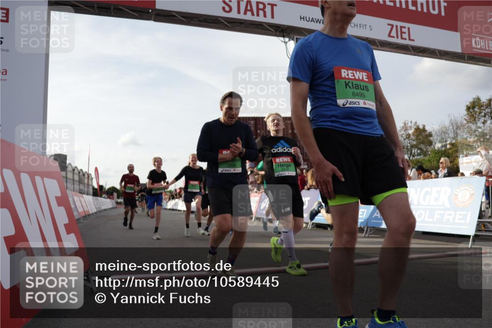 03.10.2026 - Köhlbrandbrückenlauf Yannick Fuchs http://msf.ph/oto/10589445 03.10.2026 16:13:11 Ziel 7032, 7061, 7380, 7548, 7654, 8125, 8169, 8336, 8427, 8495, 8533, 8604, 8964, 9539, 9580, 9688, 9788 meine-sportfotos.de