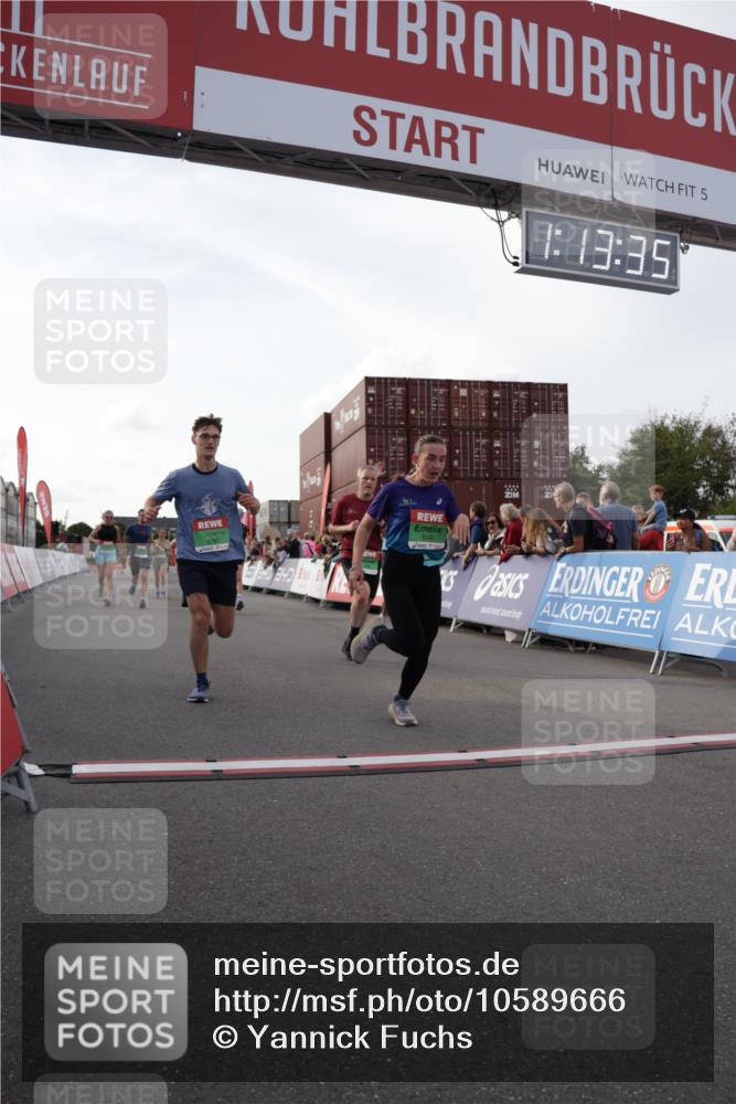 03.10.2026 - Köhlbrandbrückenlauf Yannick Fuchs http://msf.ph/oto/10589666 03.10.2026 16:13:36 Ziel 7429, 7528, 7885, 8351, 8454, 8500, 8540, 8648, 9326, 9779, 9795 meine-sportfotos.de